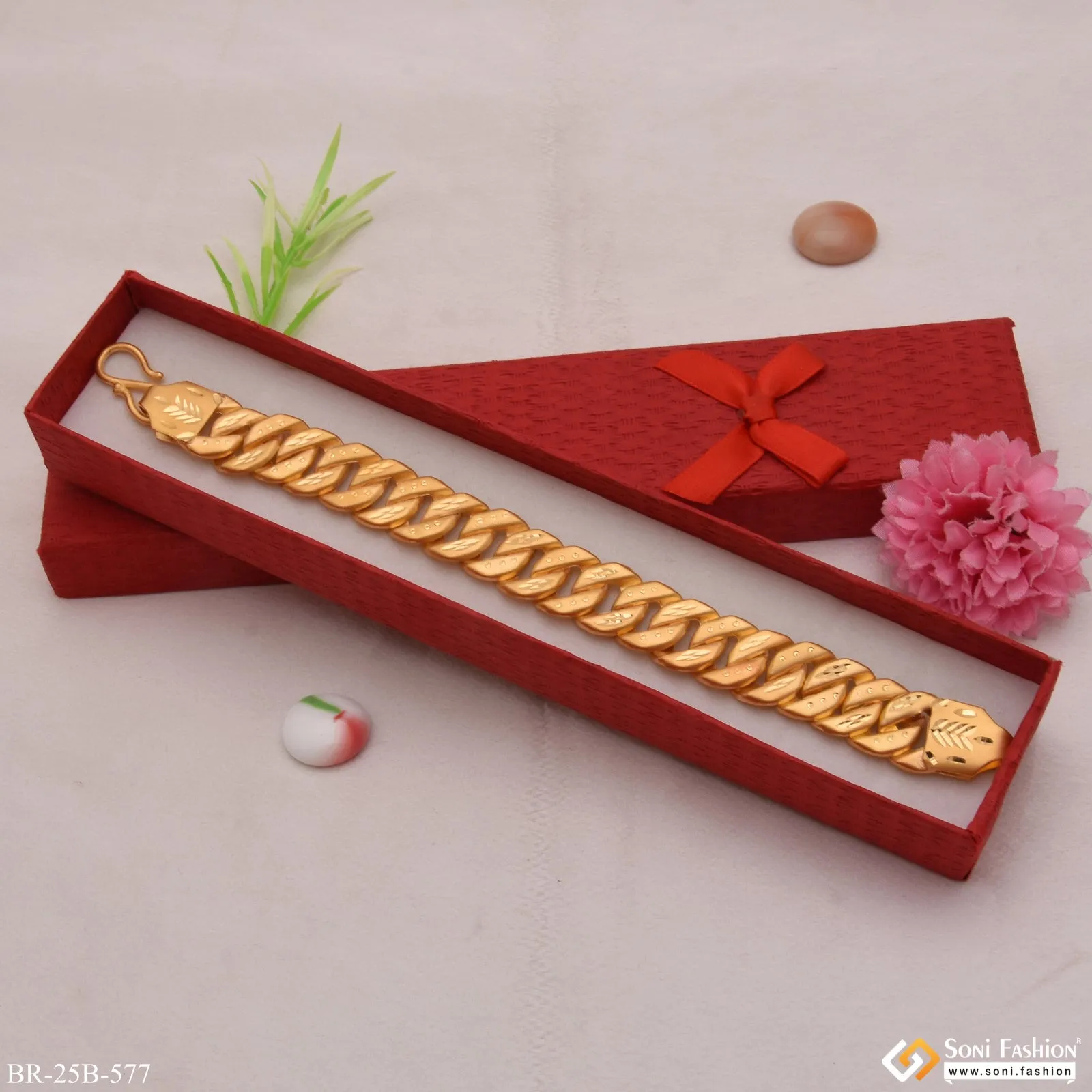 1 Gram - Owel Shape Pokal Finely Detailed Design Gold Plated Bracelet - Style B577