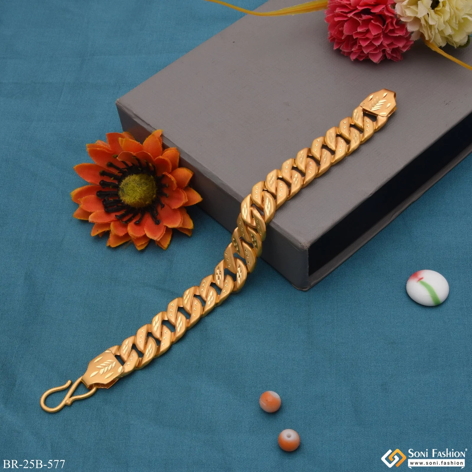 1 Gram - Owel Shape Pokal Finely Detailed Design Gold Plated Bracelet - Style B577