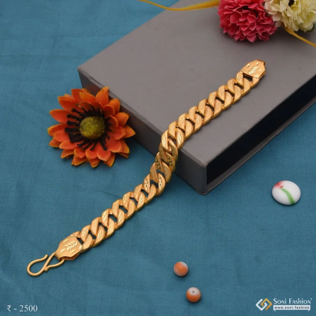 1 Gram - Owel Shape Pokal Finely Detailed Design Gold Plated Bracelet - Style B577