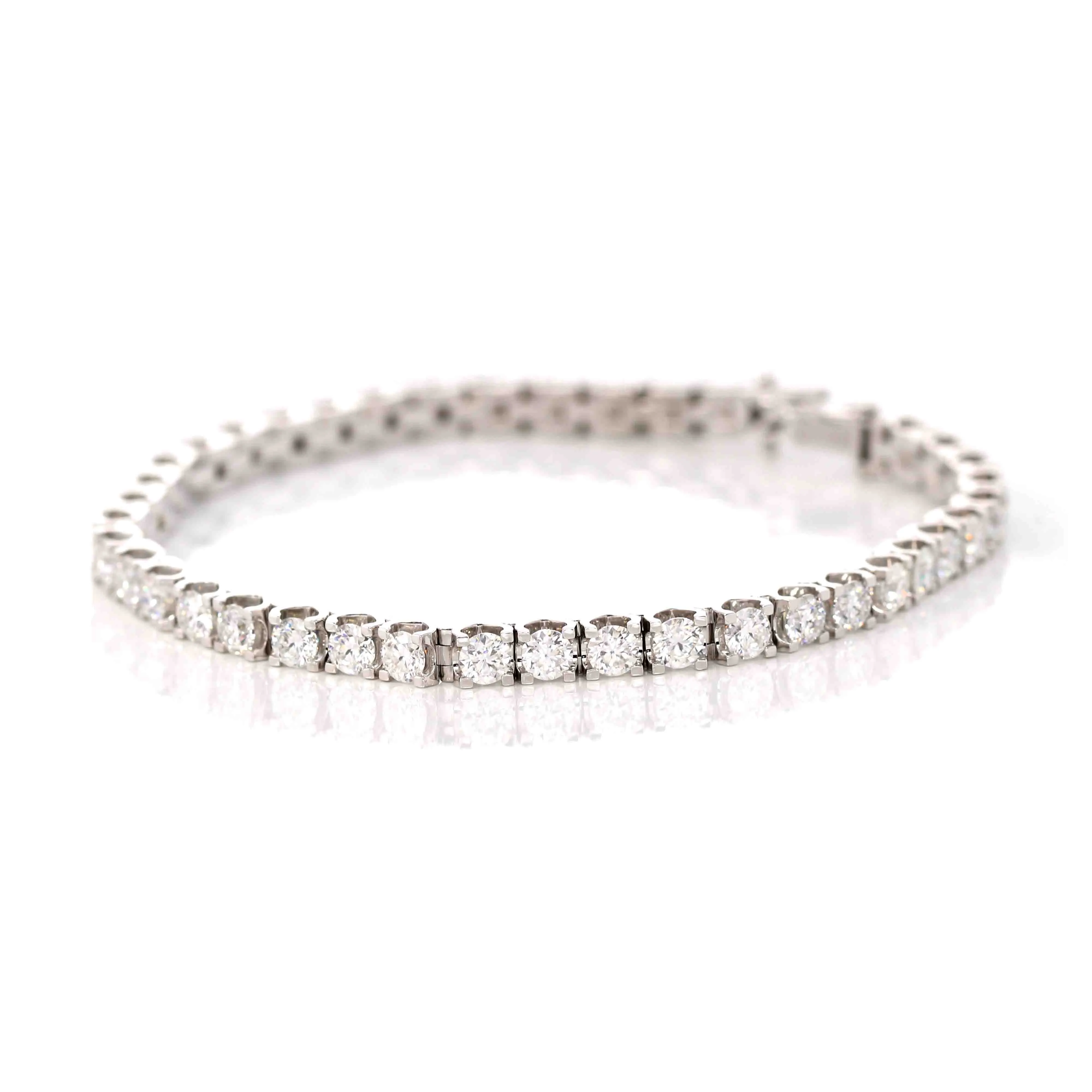 14K White Gold Pave-Set 4 mm Moissanite Bangle Bracelet ( 8 in )