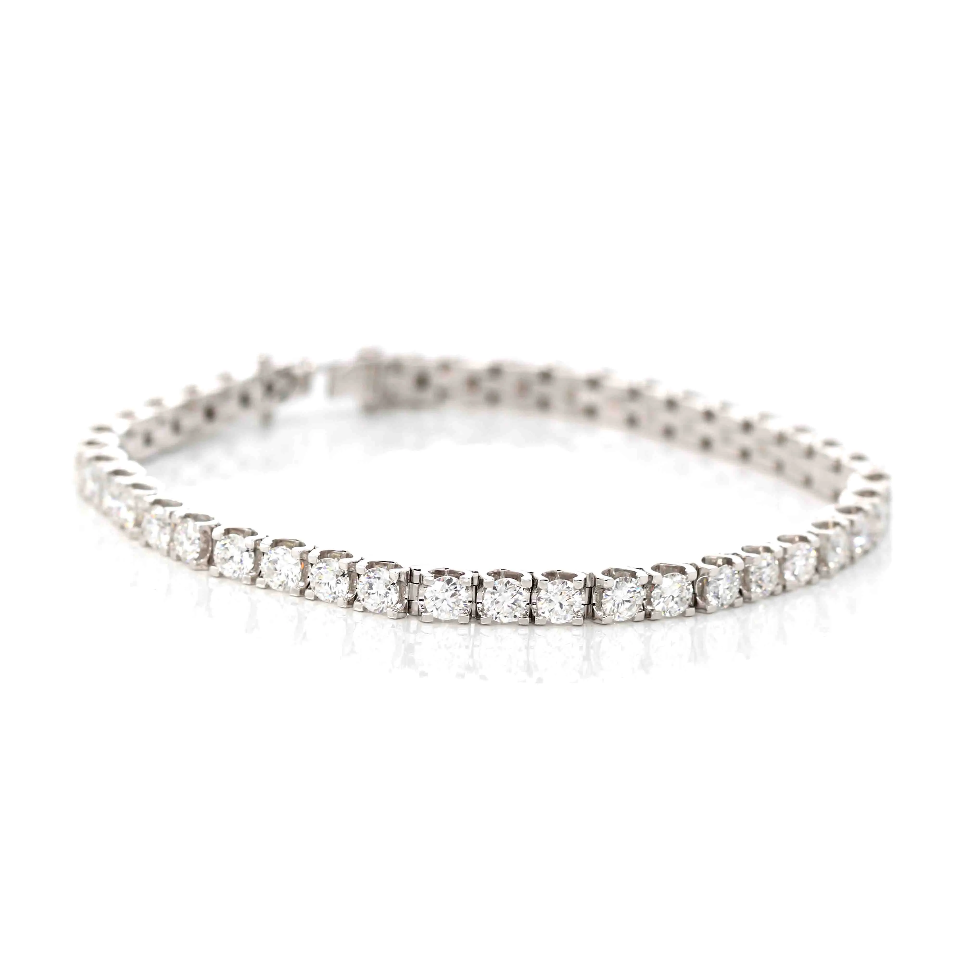 14K White Gold Pave-Set 4 mm Moissanite Bangle Bracelet ( 8 in )