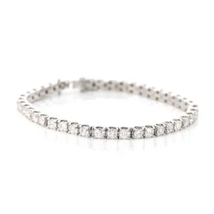 14K White Gold Pave-Set 4 mm Moissanite Bangle Bracelet ( 8 in )
