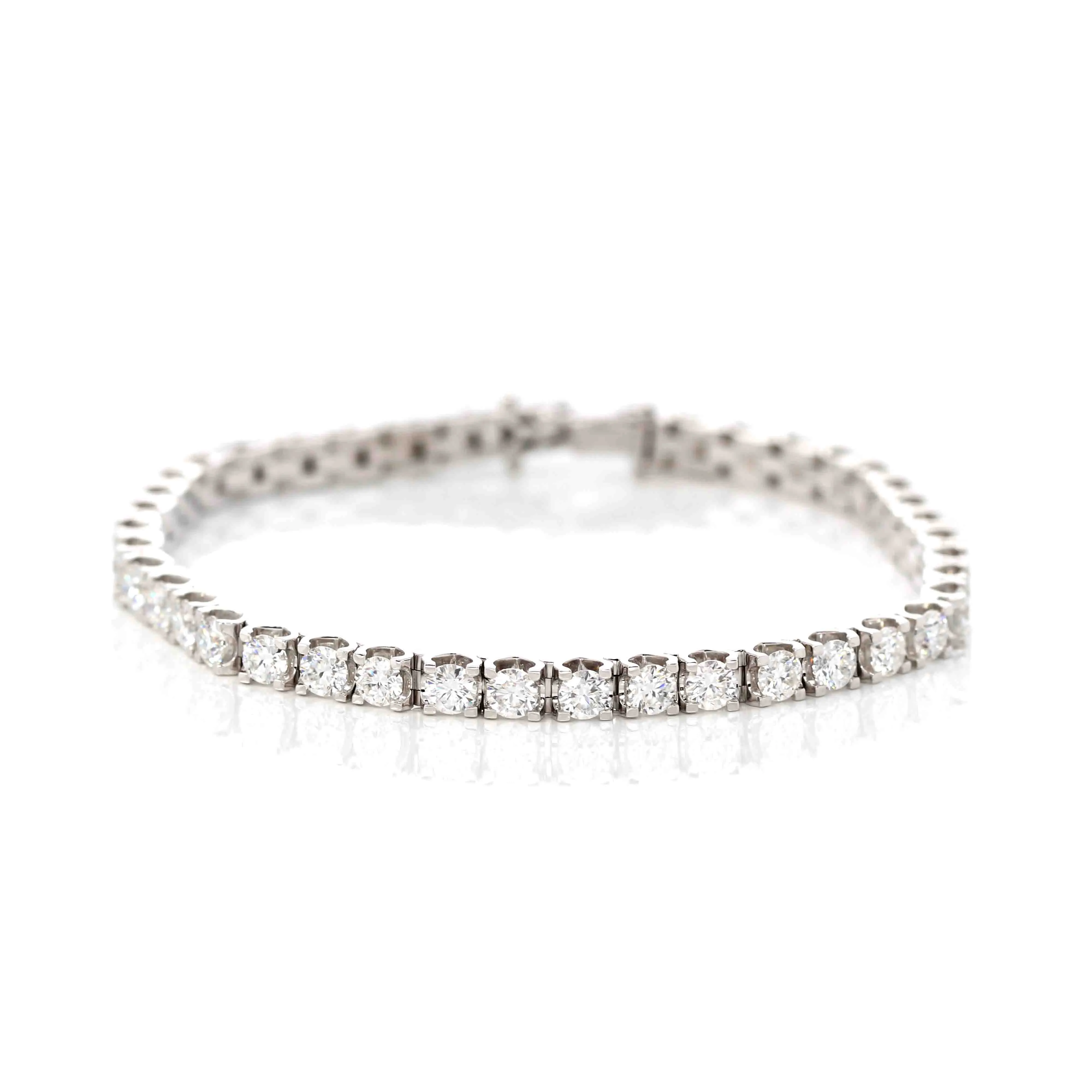 14K White Gold Pave-Set 4 mm Moissanite Bangle Bracelet ( 8 in )