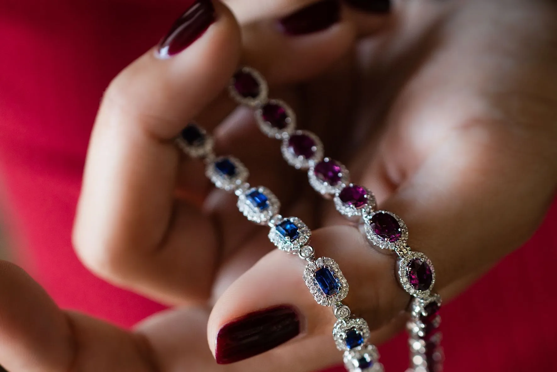 15.76 ct Sapphire and Diamond Necklace 18k