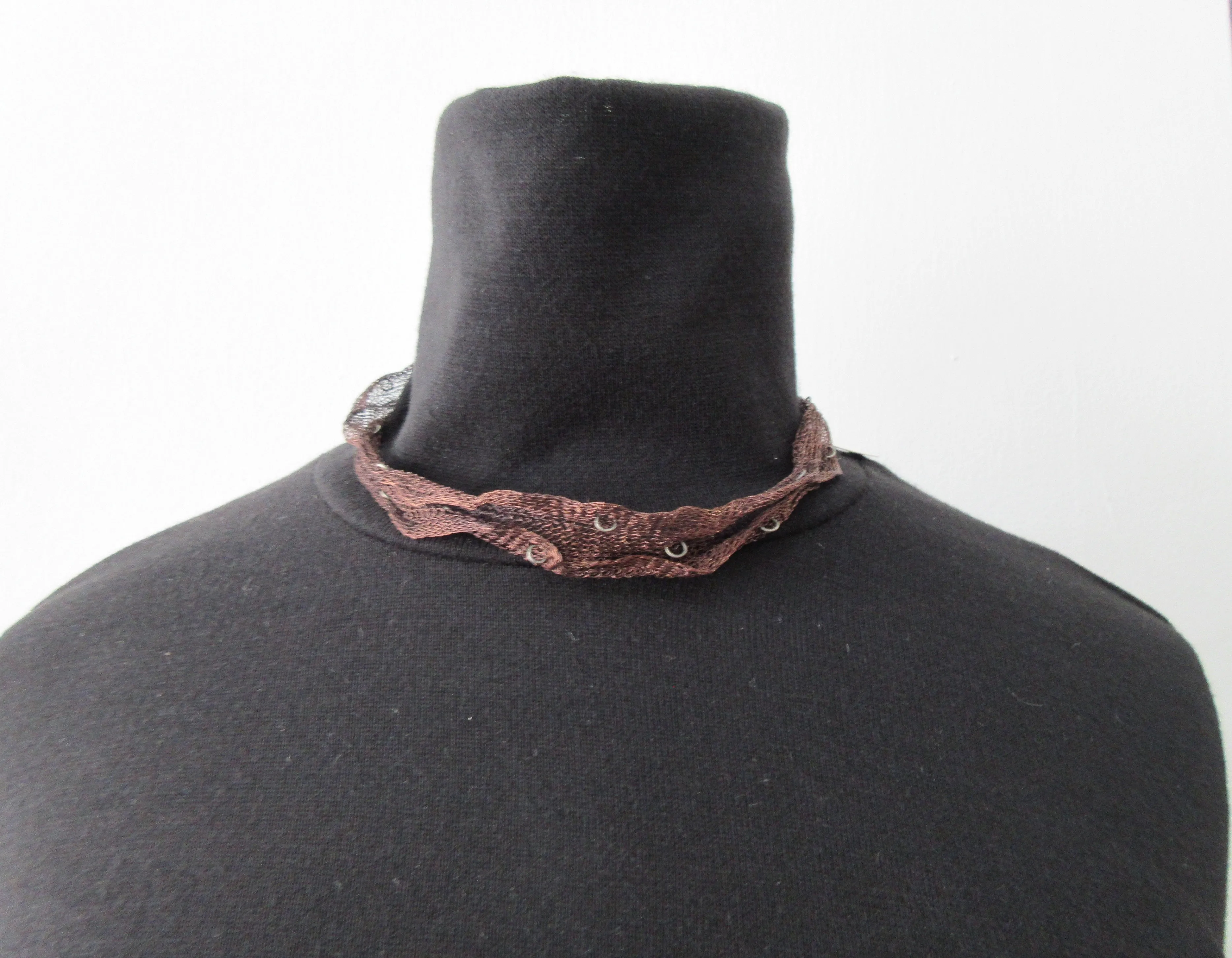 20A65C -Dark Brown Scrunched Ribbon with Metal Rings Choker