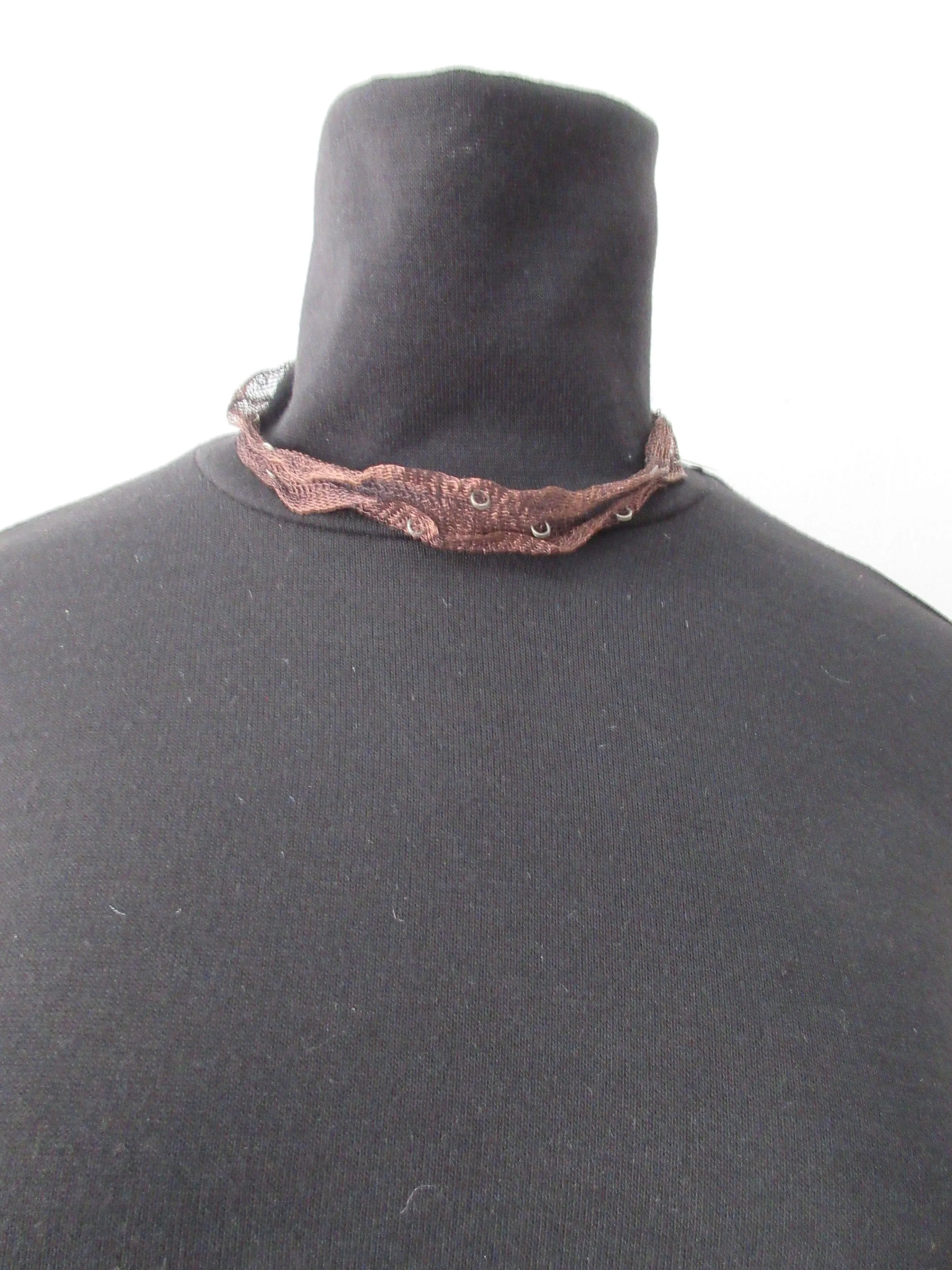 20A65C -Dark Brown Scrunched Ribbon with Metal Rings Choker