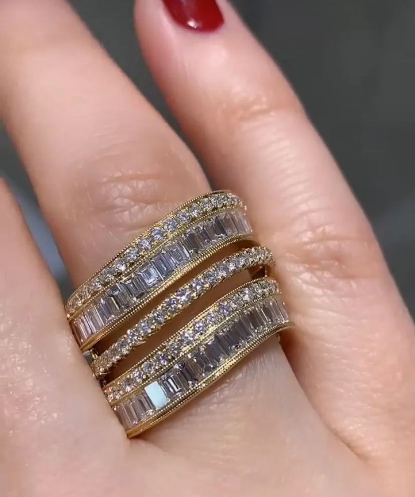 2.58ctw Baguette & Round Diamond Fancy Right-hand Cocktail Ring