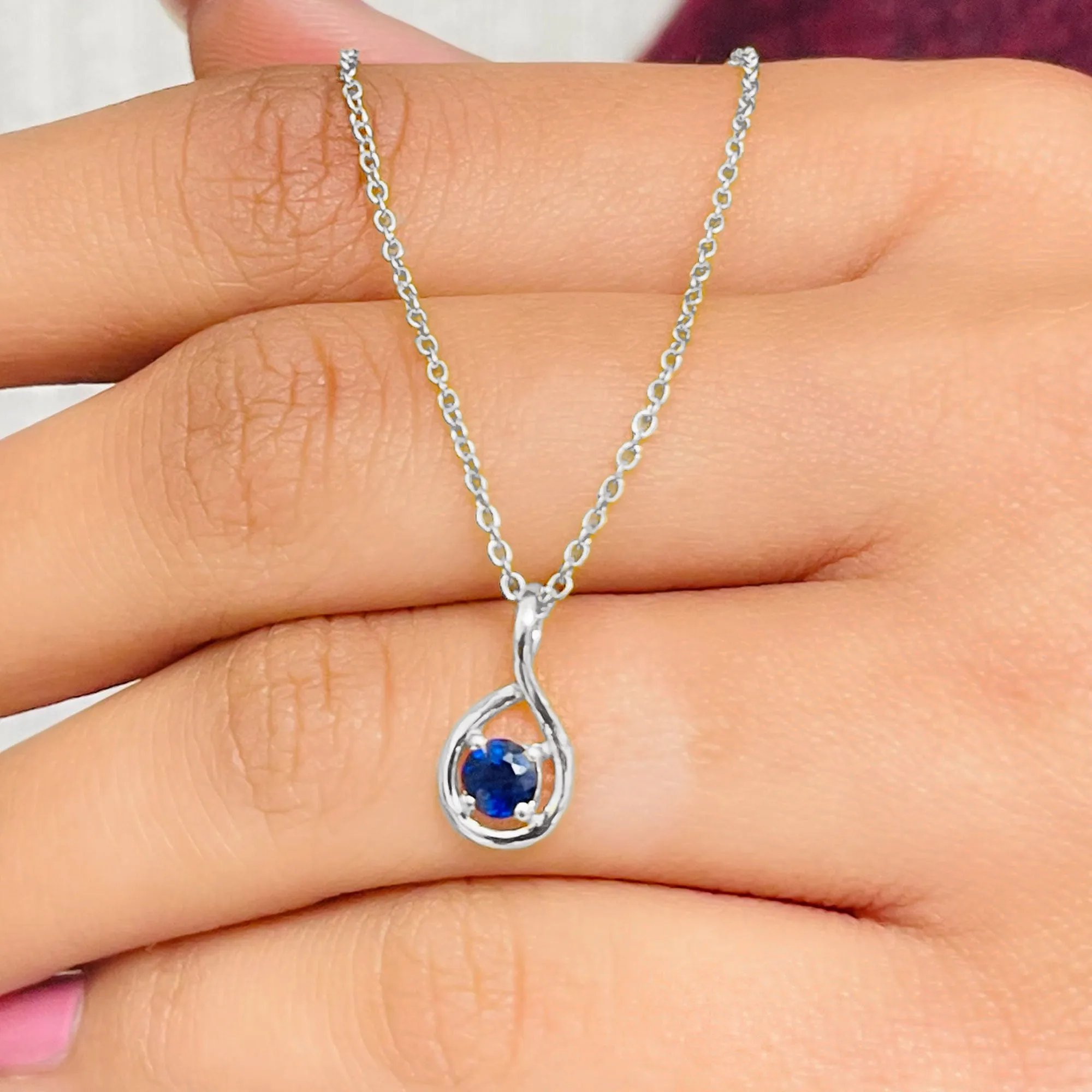 4 MM Round Cut Blue Sapphire Solitaire Gold Teardrop Pendant