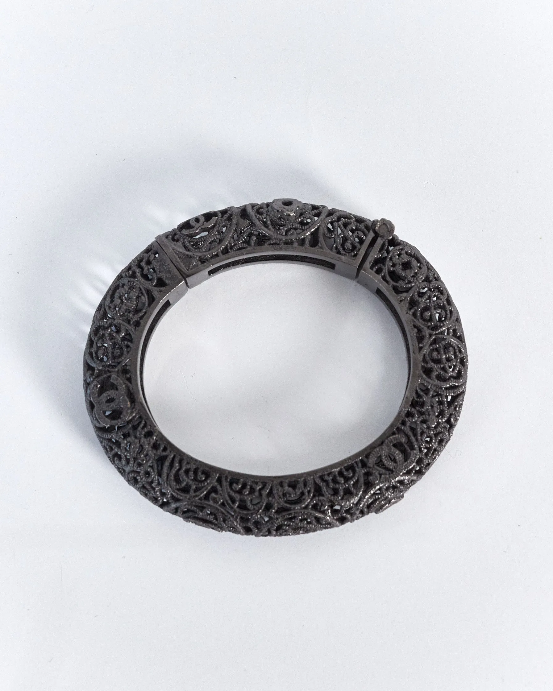 Chanel filigree bracelet, grey