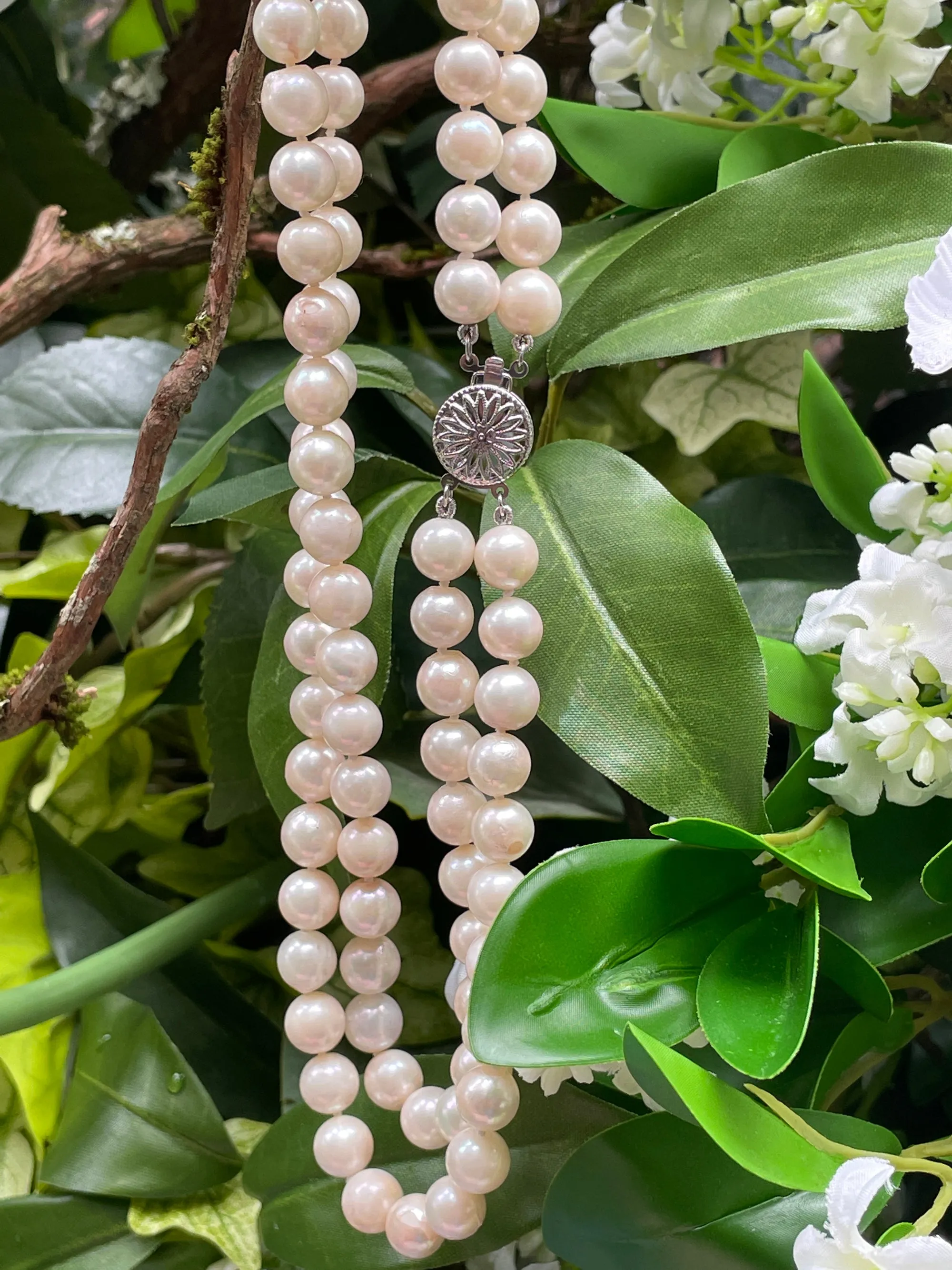 Classic Cultured Japanese PEARL 8.4mm White Double Strand Vintage NECKLACE 14k Gold
