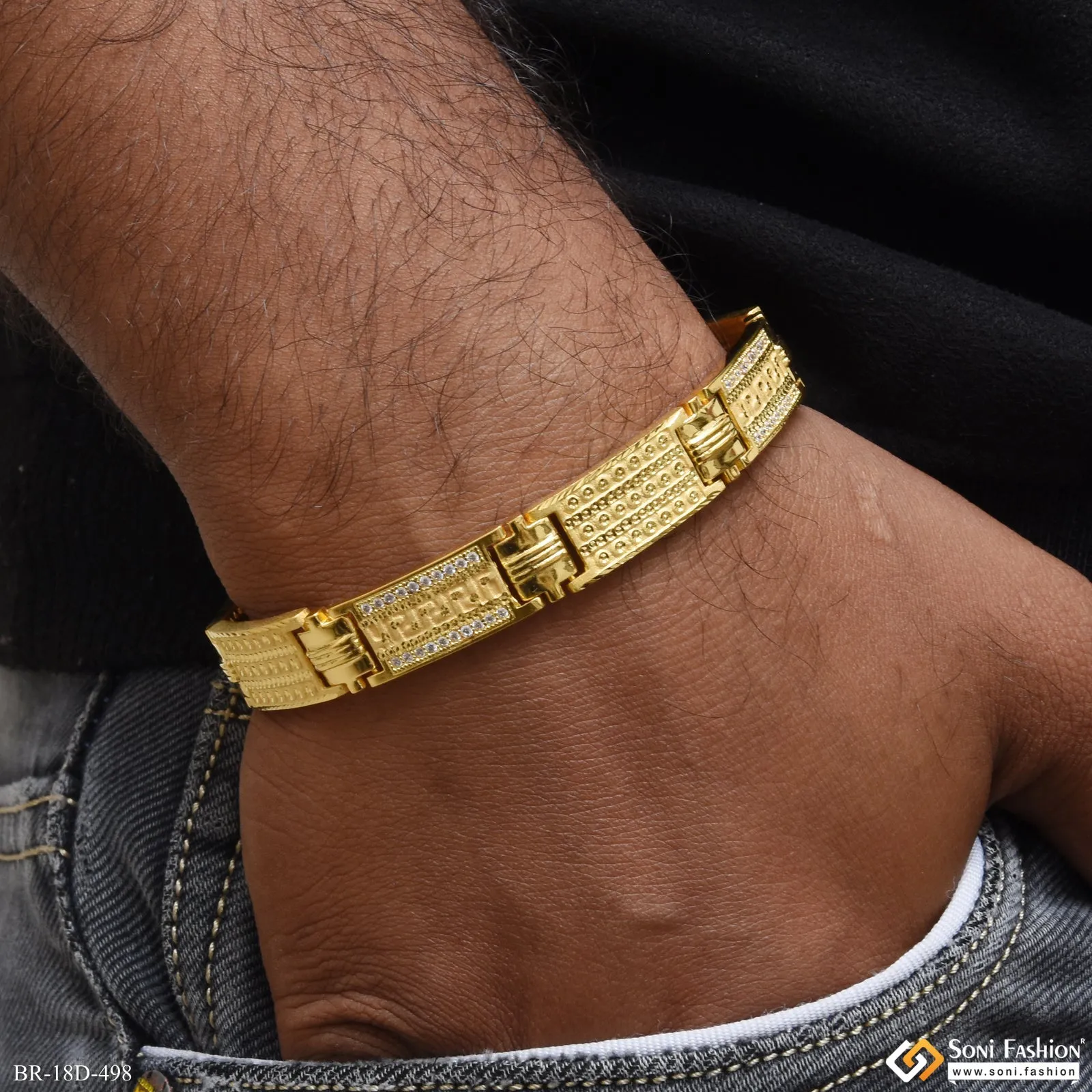 Extraordinary Design Gold Plated Bracelet for Men - Style D498