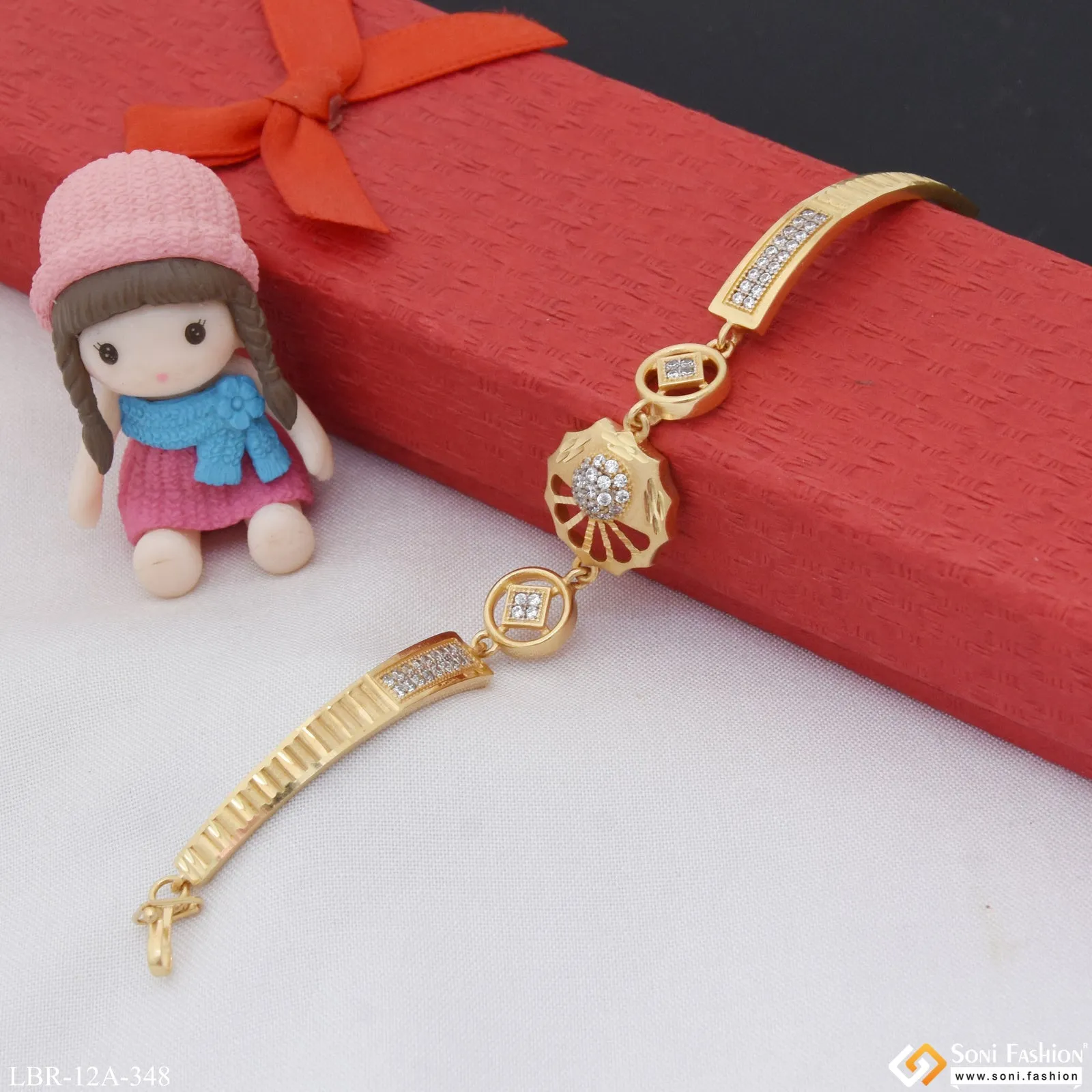 Graceful Design with Diamond Fashionable Gold Plated Bracelet for Lady - Style A348