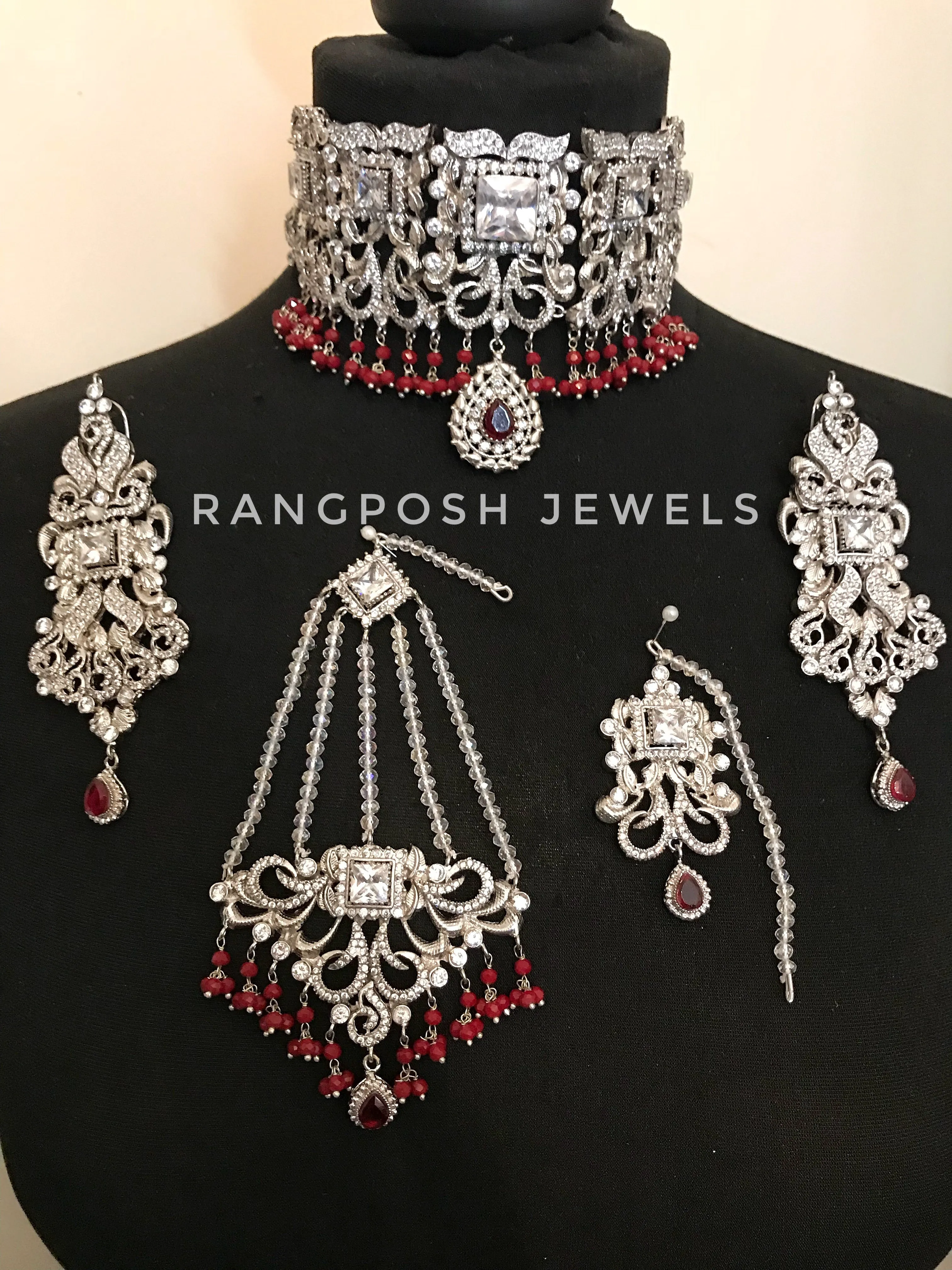 Grand AARIYA choker set