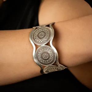 Lite Tempo Twist Cuff Bracelet