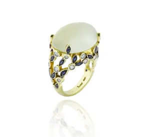 One-of-a-kind Heaven & Earth 18kt Green Gold Green Cabochon Moonstone Vine Cocktail Ring