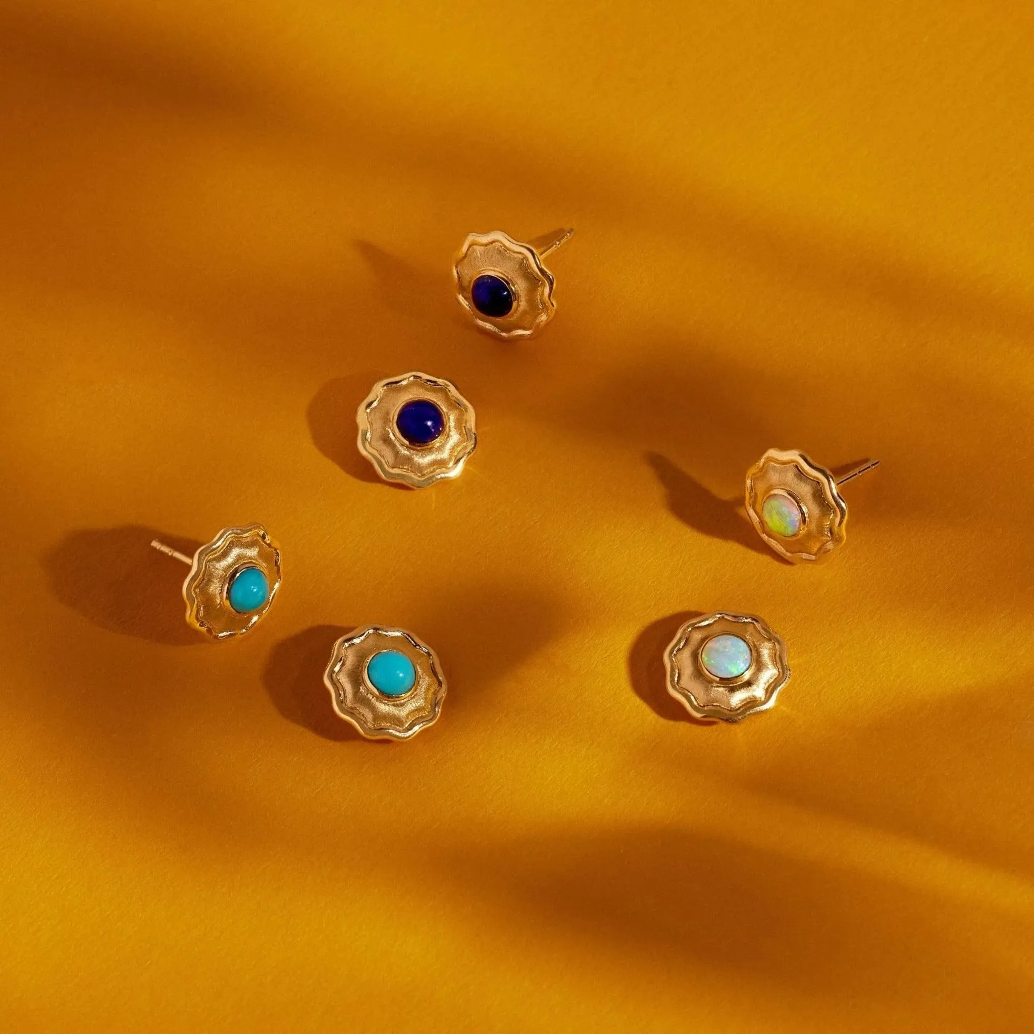 So Wavy Stud Earrings