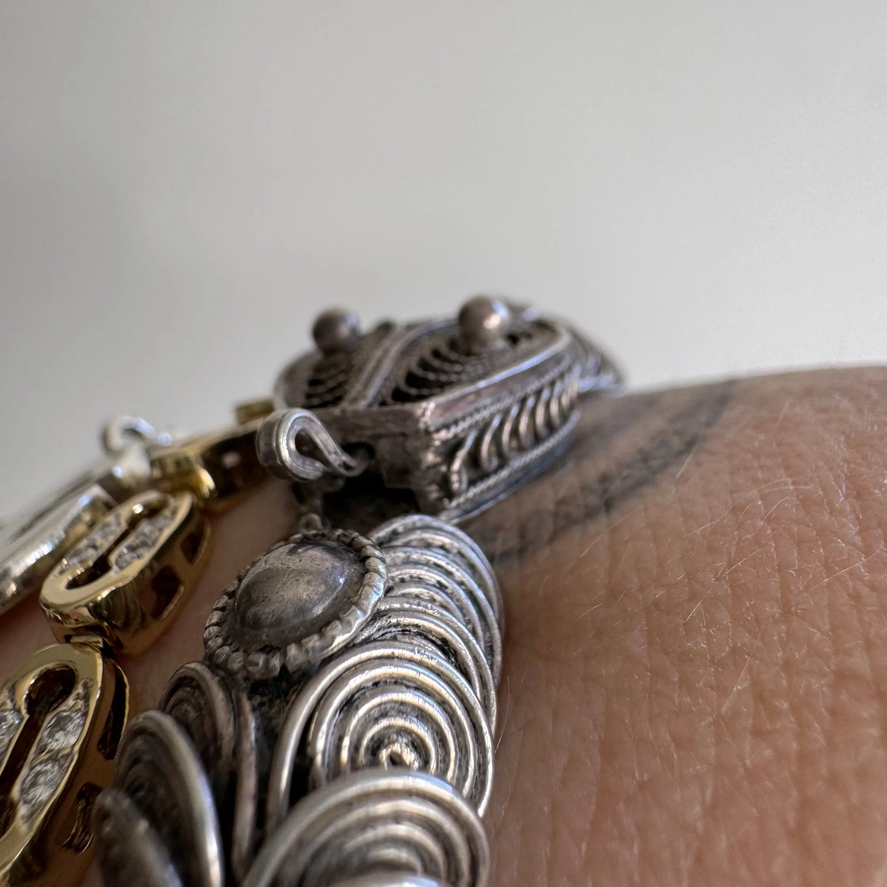 V I N T A G E // a snake and her spirals / sterling silver ouroboros snake bracelet / 7", 30g
