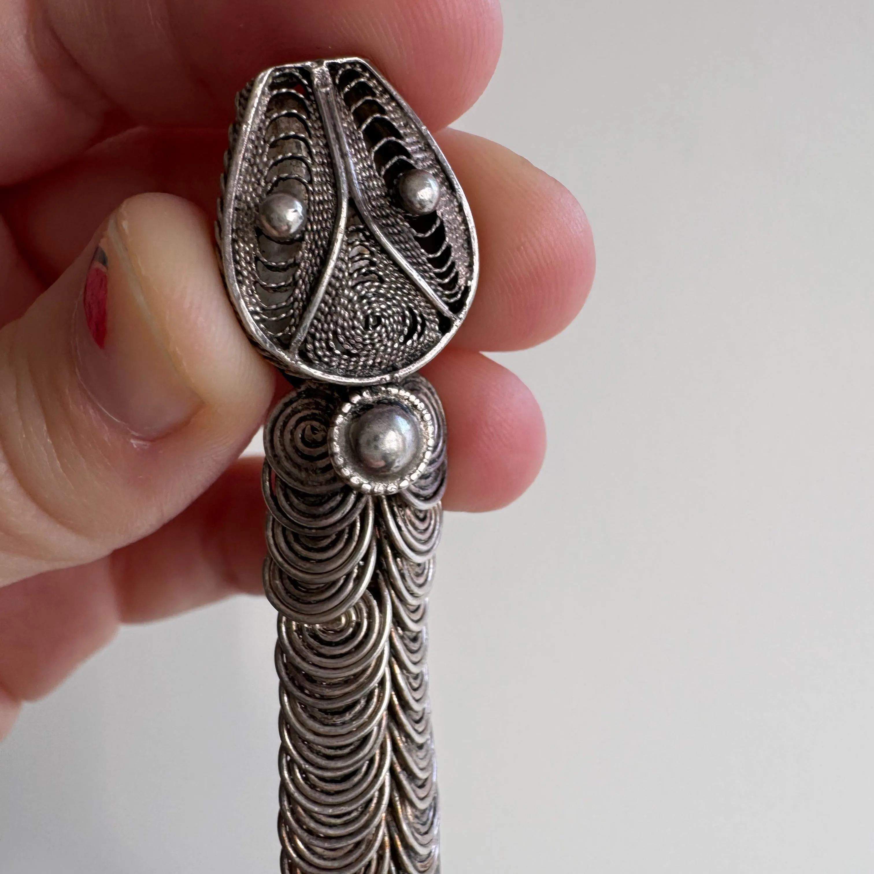 V I N T A G E // a snake and her spirals / sterling silver ouroboros snake bracelet / 7", 30g