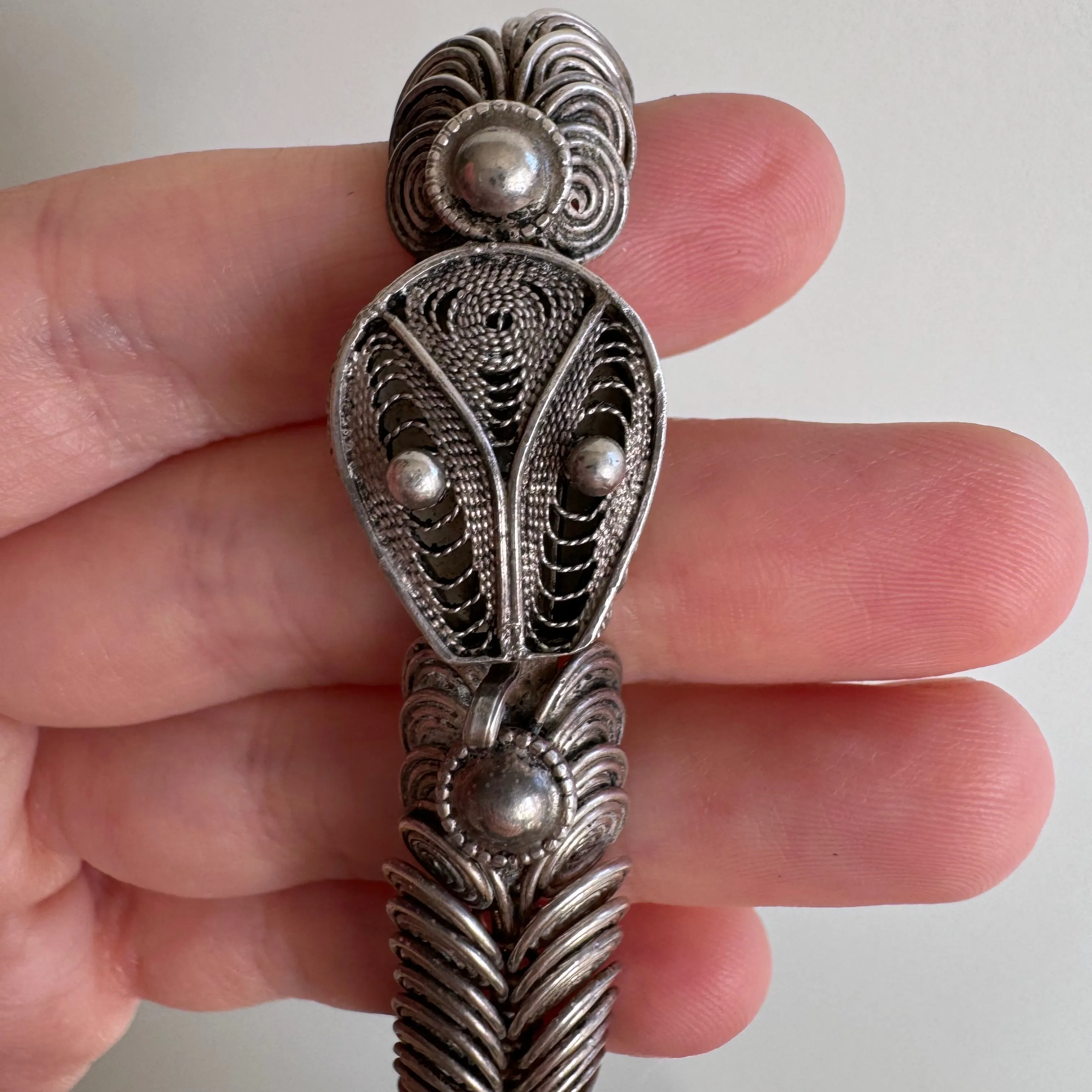 V I N T A G E // a snake and her spirals / sterling silver ouroboros snake bracelet / 7", 30g