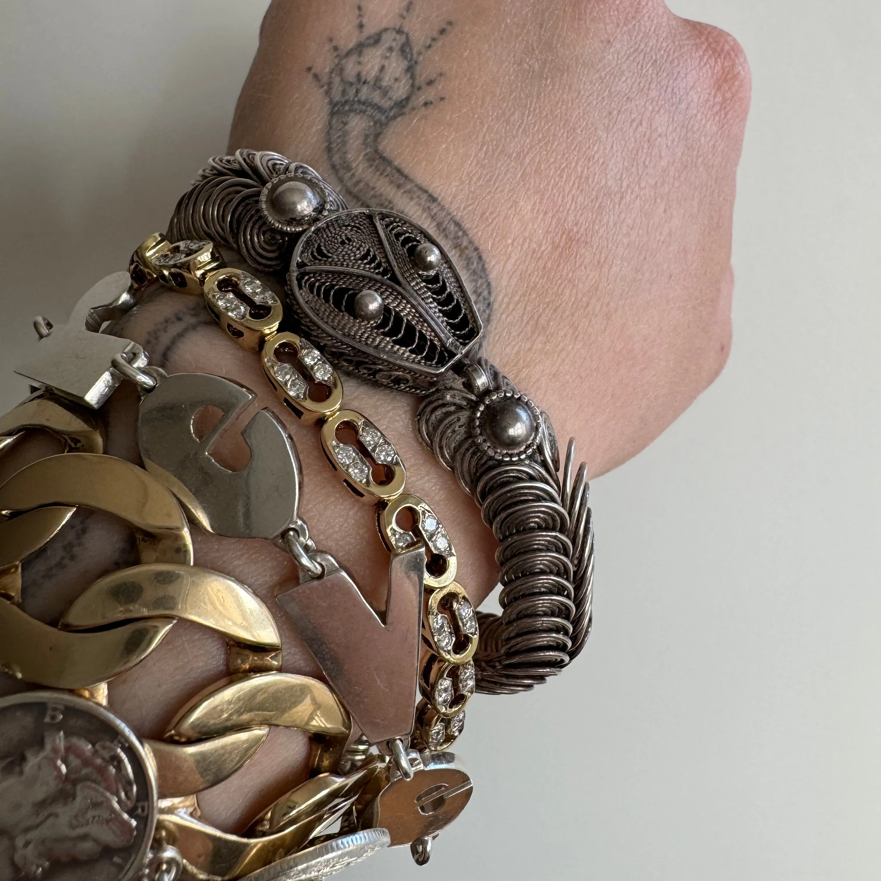 V I N T A G E // a snake and her spirals / sterling silver ouroboros snake bracelet / 7", 30g