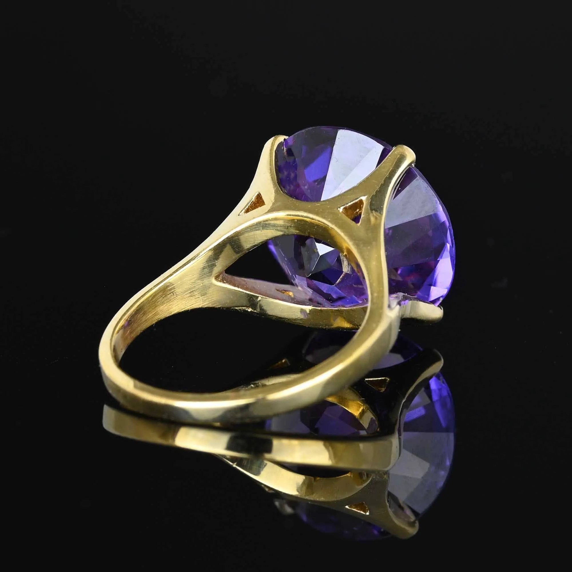 Vintage Statement Gold 17 CTW Alexandrite Ring