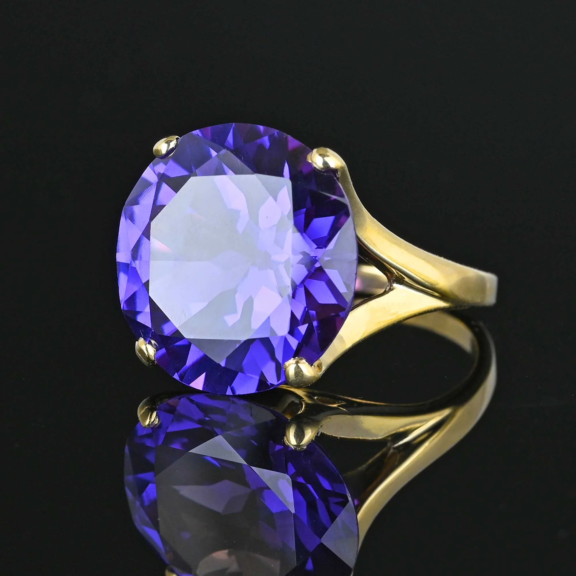 Vintage Statement Gold 17 CTW Alexandrite Ring